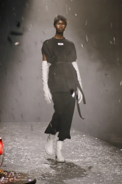 Look 11
